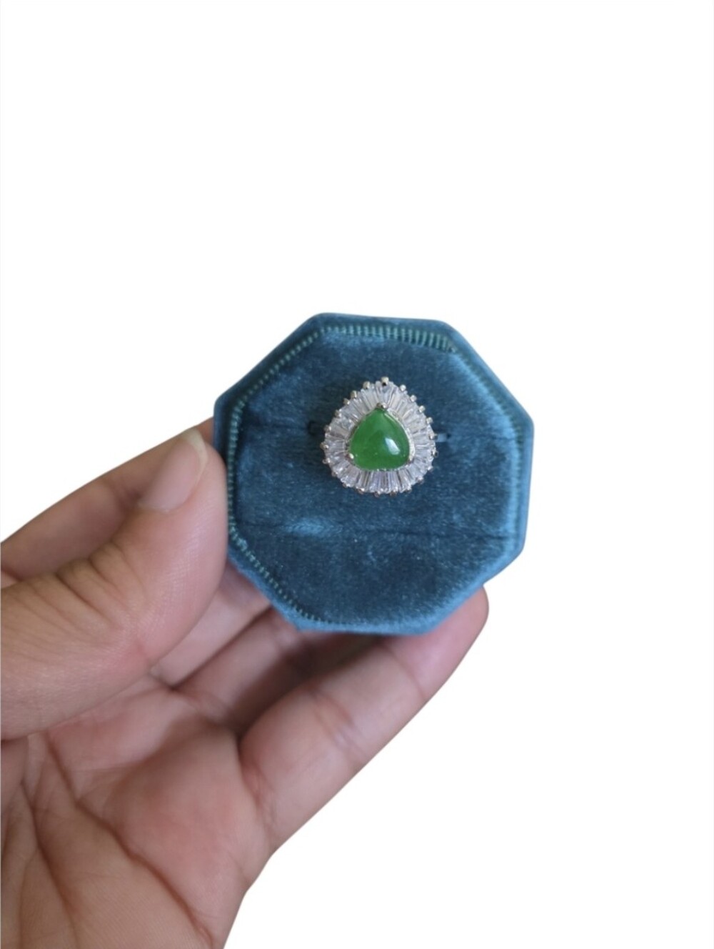 Size 8.5 Silver Toned Green Teardrop Halo Ring